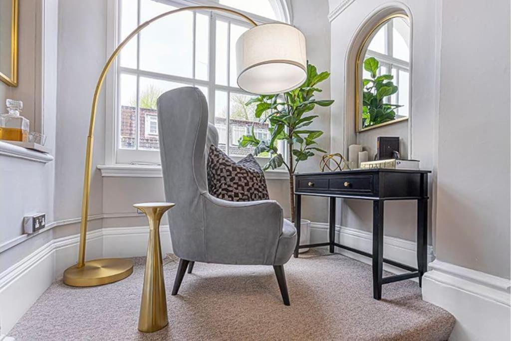 Stylish Hyde Park Home By Tube Stations With Elevator Londres Exterior foto
